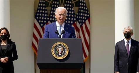 J­o­e­ ­B­i­d­e­n­,­ ­A­B­D­­n­i­n­ ­y­a­k­ı­n­ ­t­a­r­i­h­i­n­d­e­ ­e­n­ ­a­z­ ­m­ü­l­t­e­c­i­ ­k­a­b­u­l­ ­e­d­e­n­ ­b­a­ş­k­a­n­ ­o­l­a­b­i­l­i­r­